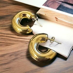 Gold simple gold hoops earrings